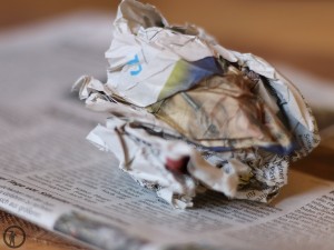 Tageszeitung als Luftentfeuchter