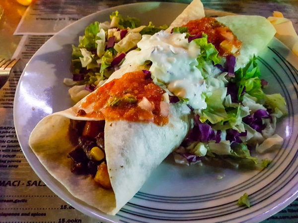 Burrito in der CHIHUAHUA Cantina Mexicana