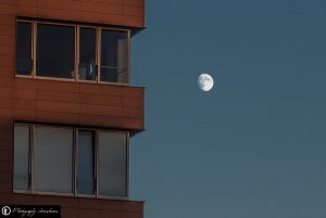 Düsseldorf Mond